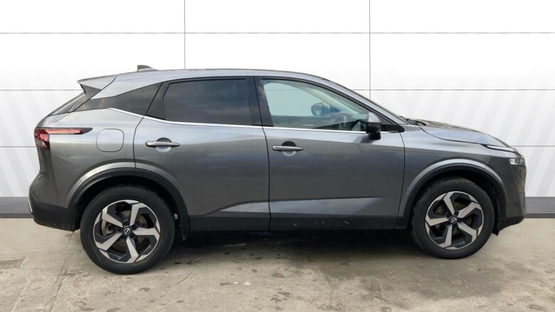 Nissan Qashqai 1.3 DiG-T MH N-Connecta 5dr Petrol Hatchback